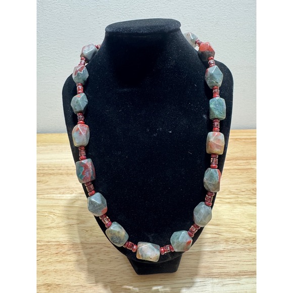 Bloodstone 20" Necklace and Earrings Jewelry Set Gemstone - Picture 2 of 16